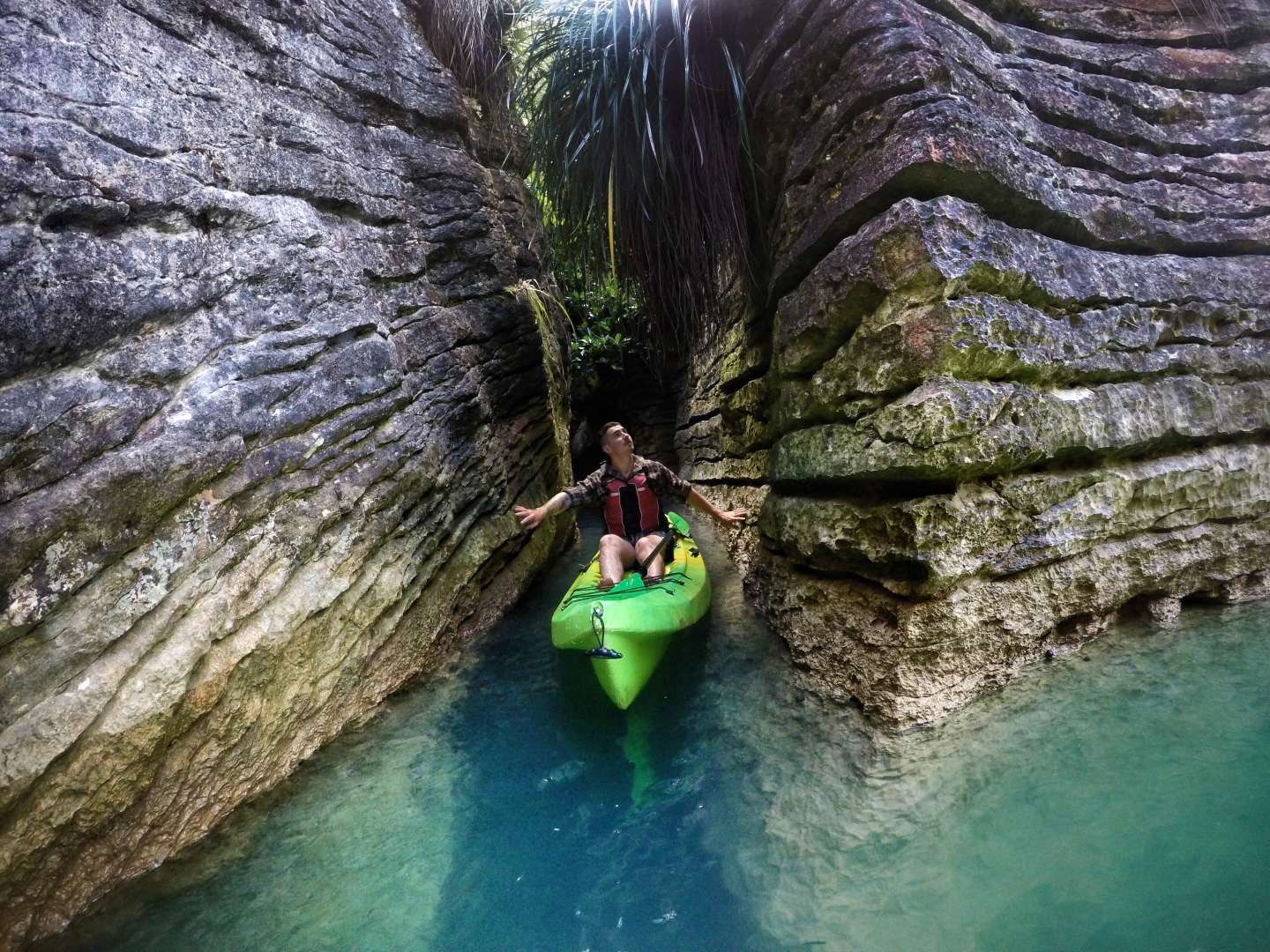 Kayak tour to Pancake Rocks from Raglan